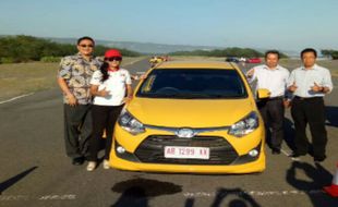 MOBIL TERBARU : Alinka & Awak Media Uji Ketangguhan Toyota New Agya