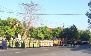 HARI KEBANGKITAN NASIONAL : Kapolda Jateng Gantikan Gubernur Pimpin Apel Bersama di Solo