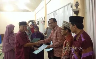 Bank Bantul Salurkan Beasiswa dan Zakat