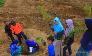 BENCANA PONOROGO : 40 Rumah Tipe 48 Diserahkan kepada Keluarga Korban Longsor Banaran