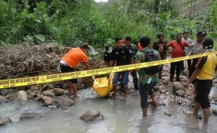 PENEMUAN MAYAT MADIUN : Pamit ke Sawah, Nenek Asal Kare Ditemukan Mengapung di Sungai