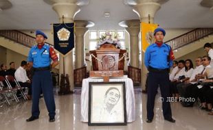 KABAR DUKA : Nindyo Soewarno, Guru Besar FT UGM Tutup Usia