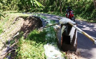 Tiga Bulan Rusak, Titik Jalan Longsor di Gedangsari Belum Diperbaiki