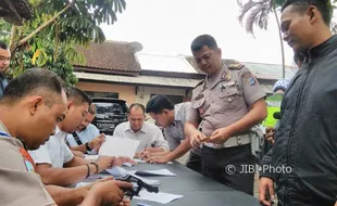 Polres Sleman Periksa Senjata Aparatnya