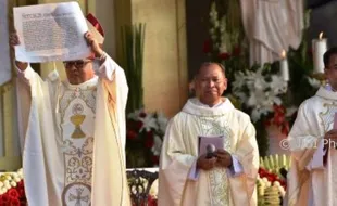 FOTO KEUSKUPAN AGUNG SEMARANG : Begini Rama Rubi Ditahbiskan...