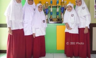 SDIT Nur Hidayah Sabet Juara Umum Pesta Kreativitas PMR Kota Solo