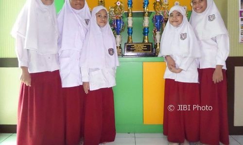 SDIT Nur Hidayah Sabet Juara Umum Pesta Kreativitas PMR Kota Solo