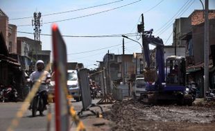 INFRASTRUKTUR SOLO : Sambut Lebaran, Pemkot Kebut Perbaikan Jalan