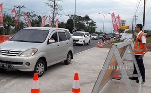 LEBARAN 2017 : 75.000 Unit Kendaraan Lintasi Tol Soker Selama Musim Mudik