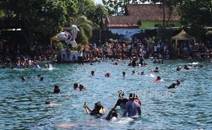 LEBARAN 2017 : Umbul Ponggok dan OMAC Banjir Pengunjung