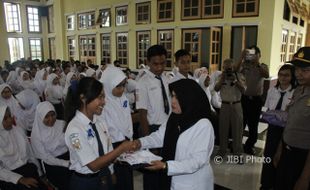 PENDIDIKAN KLATEN : Polisi Lakukan Pengawasan Khusus saat Pengumuman Kelulusan SMP