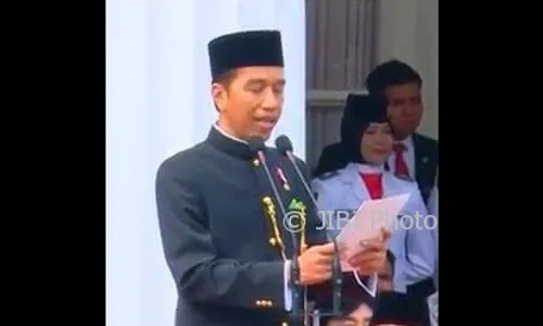 Pakai Busana Adat Betawi, Begini Gaya Jokowi Pimpin Upacara Hari Lahir Pancasila