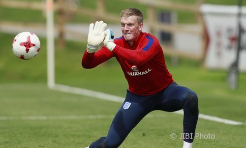 TRANSFER PEMAIN : Pickford Disebut Tak Layak Jadi Kiper Termahal