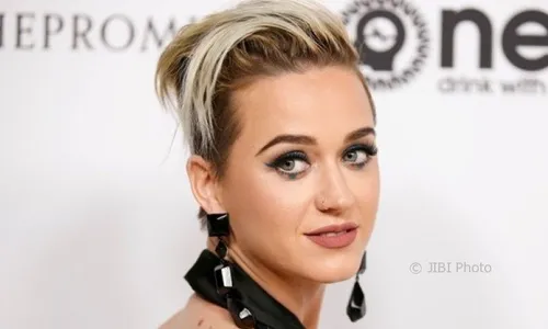 Depresi, Katy Perry Nyaris Bunuh Diri