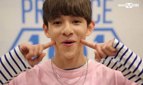 K-POP : Kim Samuel Tulis Surat untuk Penggemar