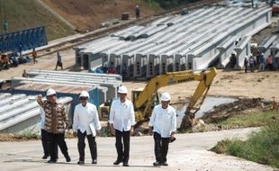 Sejak 1997, Jokowi Ungkap Proyek Tol Bocimi Sempat Mangkrak