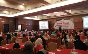 Rayakan HUT, Hotel Aston Madiun Gelar Buka Bersama Anak Yatim