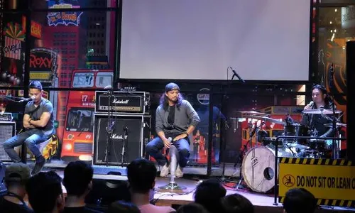 Dekatkan Diri dengan Penggemar, Gugun Blues Shelter Gelar Coaching Musik