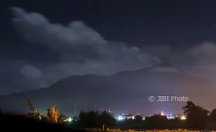 Waspada! Gunung Marapi di Sumbar 19 Kali Meletus Pagi Ini