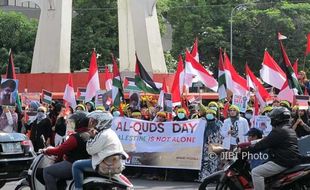 DEMO WARGA : Rayakan Hari Quds, Ratusan Orang Beraksi di Semarang