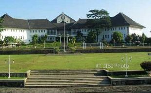 KAMPUS DI SEMARANG : Perbanyak Guru Besar, Undip Minta Bantuan Kemenristekdikti