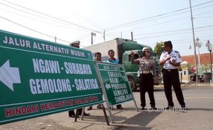 LEBARAN 2017 : Antisipasi Kemacetan Saat Mudik, 96 Rambu Dipasang di Sragen