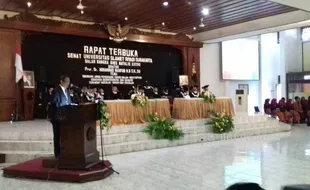 DIES NATALIS UNISRI SOLO : Mahfud MD: Perguruan Tinggi Harus Mampu Cetak Cendekiawan