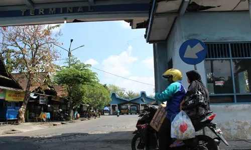 TRANSPORTASI BOYOLALI : Ojek, Solusi Cepat Pemudik Pulang Kampung ke Daerah Pelosok