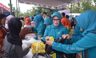 RAMADAN 2017 : Ada Pasar Murah, Warga Miskin Madiun Dapat Diskon 30%