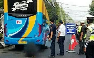 TRANSPORTASI SEMARANG : Diejek Netizen Soal Knalpot Ngebul, Begini Jawaban Pengelola BRT Trans Semarang