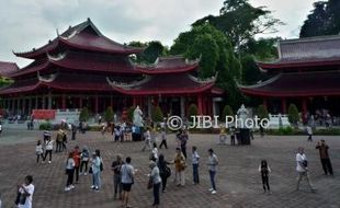 FOTO WISATA SEMARANG : Kelenteng Semarang Ramai di Libur Lebaran