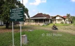 CAGAR BUDAYA SOLO : Tak Terawat, Begini Kondisi Rumah Juru Tulis Keraton Era PB VII