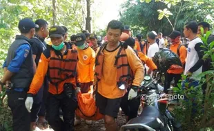 ORANG TENGGELAM WONOGIRI : Tiga Hari Dicari, Mayat Pemancing Hanyut di Bendung Colo Akhirnya Ditemukan