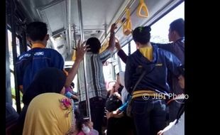 TRANSPORTASI JATENG : Meski Gratis di 3 Hari Pertama, Penumpang BRT Trans Jateng Tetap Dapat Tiket