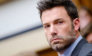 Ben Affleck Dikabarkan Pacari Lindsay Shookus