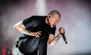 Hasil Autopsi Ungkap Ada Alkohol di Tubuh Chester Bennington