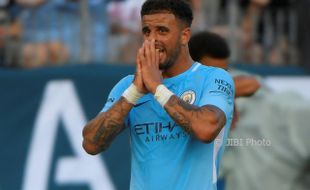 Usai Pesta Seks, Kyle Walker Nonton Striptis