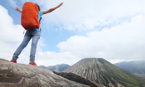 MERENCANAKAN TRAVELLING : Jauh Dekat Tak Penting Asal Bikin Segar