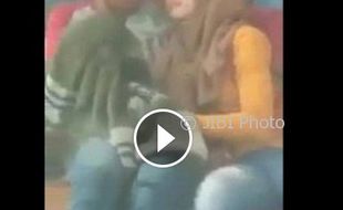 Video Candid Sepasang Remaja Tepergok Mesum Jadi Tren Meme Baru