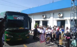 MUDIK LEBARAN 2017 : 2.575 Orang Balik ke Jakarta Naik Bus Gratis