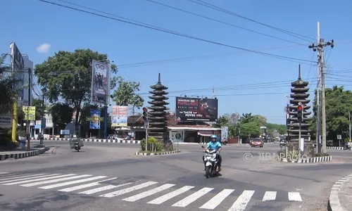 ASAL USUL : Asale Gapura Papahan Buatan Mangkunegaran