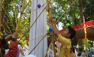 HARI ANAK NASIONAL : Ratusan Anak Semarang Pasang Harapan di Pohon