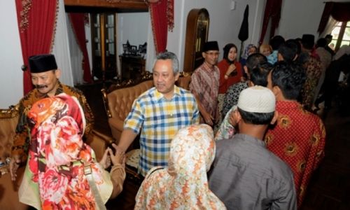 LEBARAN 2017 : Opor Ayam dan Tengkleng Jadi Suguhan Open House Pemkab Boyolali