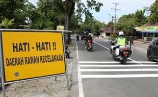 Penuhi Tuntutan Warga, Dishub Boyolali Pasang Papan Rambu di Driyan