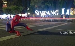 KISAH UNIK : Ada Spiderman di Semarang, Warganet Heboh...