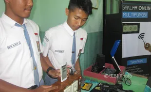 Praktis dan Bermanfaat, Sakelar Online Karya Siswa SMKN 2 Karanganyar Menangi Krenova