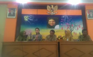 PENDIDIKAN SOLO : Yumi, Pengajar Asal Jepang Bikin SMKN 6 Solo Heboh