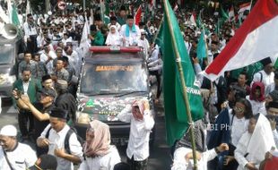 DEMO SOLO : Tuntut Full Day School Dihapus, Ribuan Warga NU Turun ke Jalan