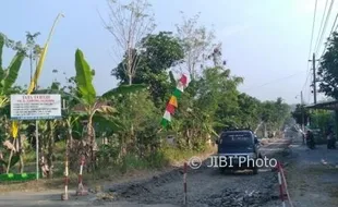 INFRASTRUKTUR KLATEN : Jalan Jomboran-Krakitan Dikeruk, Warga Surati Dinas PUPR