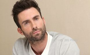 Adam Levine Kecam Ajang MTV Video Music Awards 2017